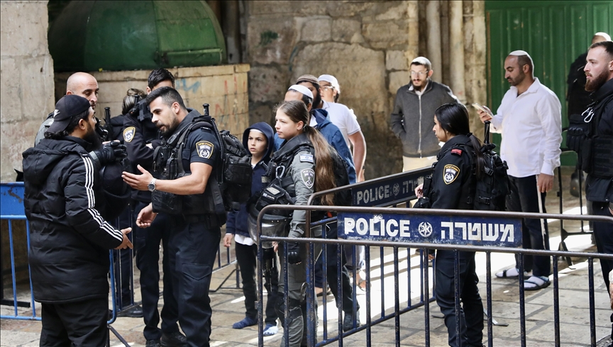 729 مستوطنا إسرائيليا يقتحمون المسجد الأقصى