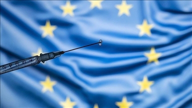 EU regulator aims to approve vaccines adapted to new COVID-19 variants by September