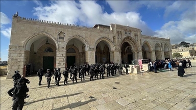 ادامه تعرض شهرک‌نشینان یهودی به مسجدالاقصی