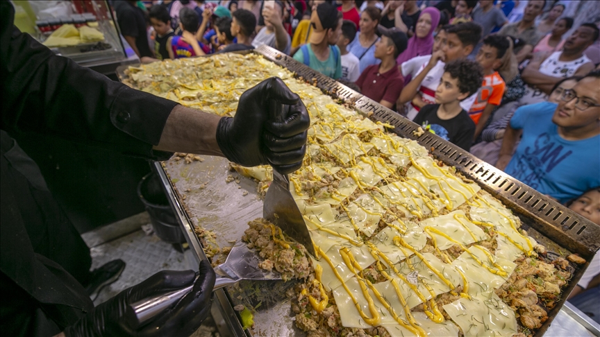 "كسكروت الباي".. وجبة شعبية تونسية تفرض نفسها بمهرجان خاص (تقرير)