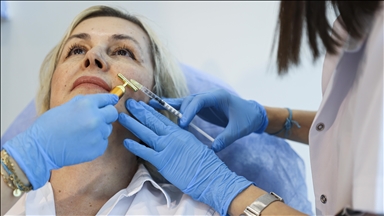 Şehir hastanesi güvencesinde genç görünmek isteyenlere 'mezoterapi'  hizmeti