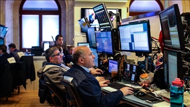 US stocks open higher as trade deficit narrows