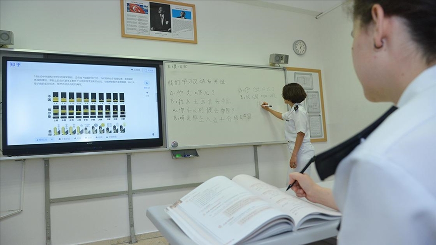 Geleceğin subayları hazırlık sınıfında 7 yabancı dille donanım kazanıyor