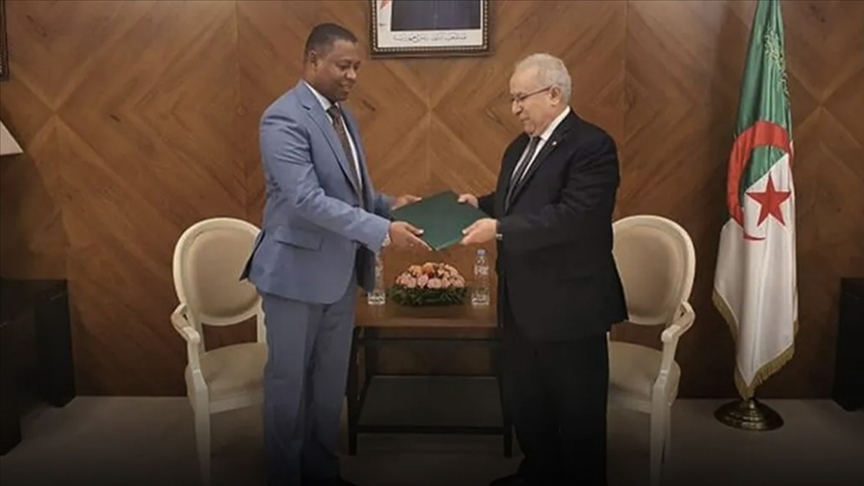 سفير جديد لليبيا بالجزائر بعد شغور المنصب سنوات