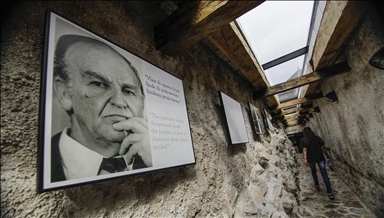 МИСЛЕЊЕ - Како, со текот на времето, подобро го разбрав Алија Изетбеговиќ