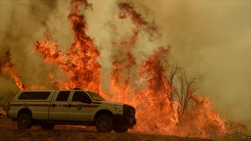 Kaliforniya’da orman yangınları sürüyor  