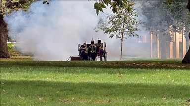 بريطانيا.. إطلاق 96 طلقة مدفعية تكريما للملكة الراحلة 