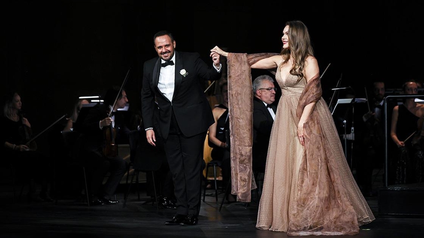 Tenor Murat Karahan ile Letonyalı soprano Kristine Opolais, AKM'de