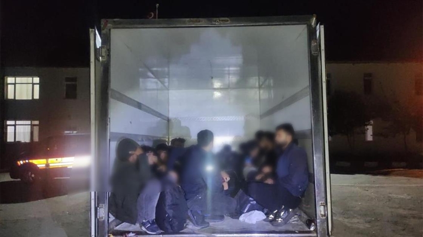 تركيا.. ضبط 892 مهاجرا في قرقلار إيلي