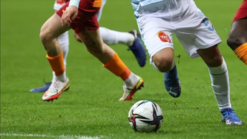 Galatasaray, Süper Lig'de yarın Başakşehir'e konuk olacak