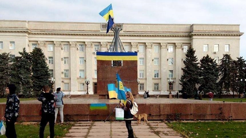 Украинската војска влезе во Херсон по повлекувањето на руските трупи