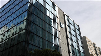 Лажни твитер-профили ја преплавија платформата по укинувањето на верификацијата