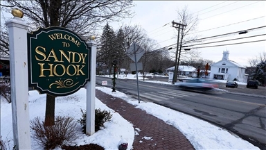 US judge orders Alex Jones to pay additional $473M for school shooting lies