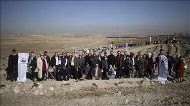 Anadolu Agency plants over 300 trees on National Afforestation Day
