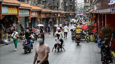 Çinliler, Kovid-19 politikasındaki yön değişikliğinden umutlu