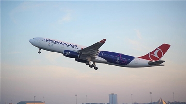 THY'nin UEFA Şampiyonlar Ligi temalı uçağı gökyüzüyle buluştu