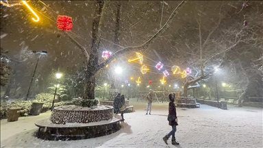 Başkent'te kar etkili oluyor