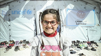 T3 Vakfı Hatay'daki çadır kentlerde çocukların yüzlerini güldürüyor