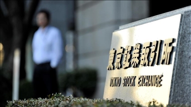 Asian stock markets close Friday mostly with gains