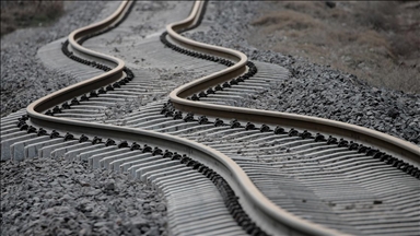 Depremler, Adıyaman'daki demir yolunda bükülmeye neden oldu