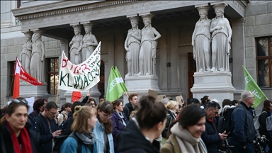 النمسا.. آلاف الناشطين يتظاهرون للمطالبة بقانون لحماية المناخ