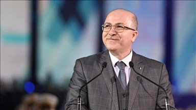 Que vise l'Algérie avec son aide au développement d'un milliard de dollars à l'Afrique ?