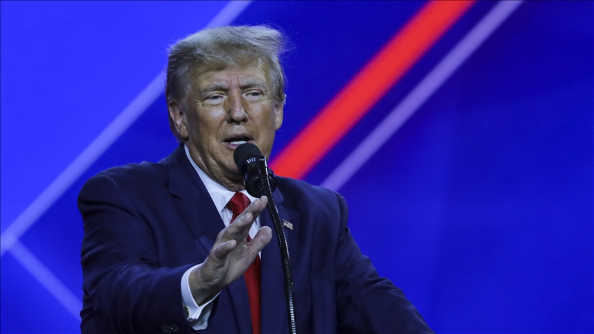 بينها تهم تزوير واحتيال.. ماذا سيواجه ترامب في محكمة مانهاتن؟ (إطار)