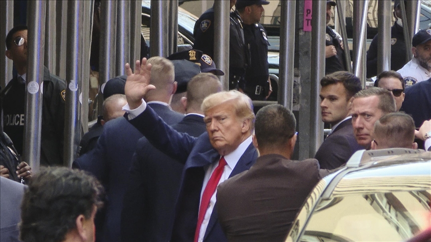 ترامب يصل مقر محاكمته في نيويورك 