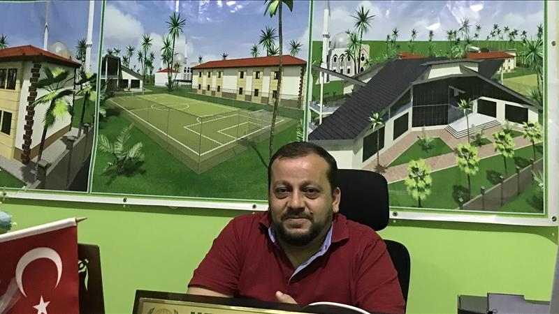 تلاش داوطلب کمک‌رسان ترک برای کودکان بانگسامورو