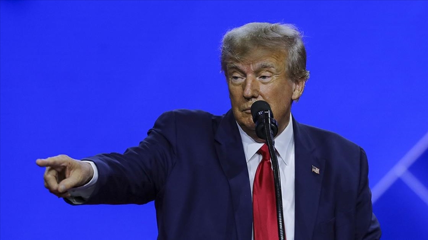 ترامب يدفع ببراءته من 34 تهمة جنائية أمام محكمة نيويورك