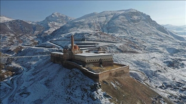 Qesra Îshaq Paşa wê dereng bê girtin