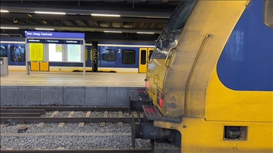 Netherlands train crash kills 1, injures 30
