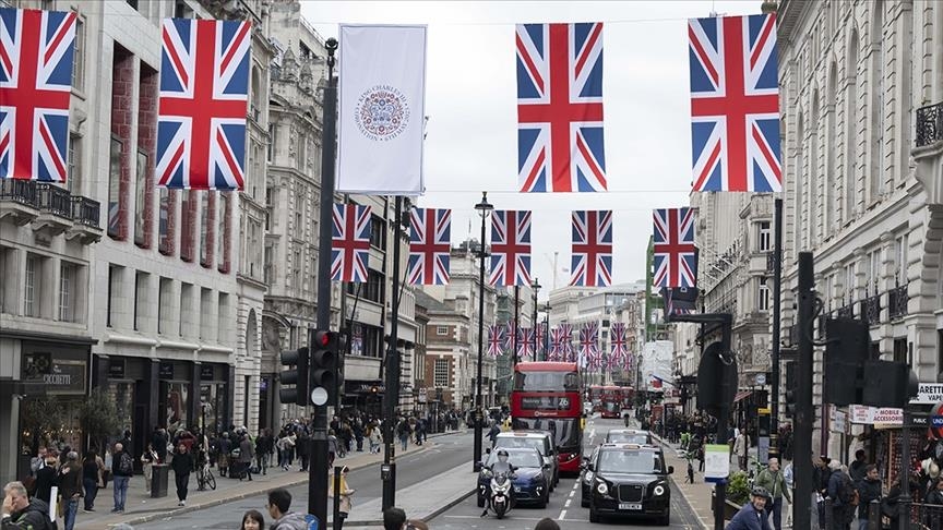 Сè е подготвено за утрешното крунисување на кралот Чарлс Трети: Во Лондон празнична атмосфера