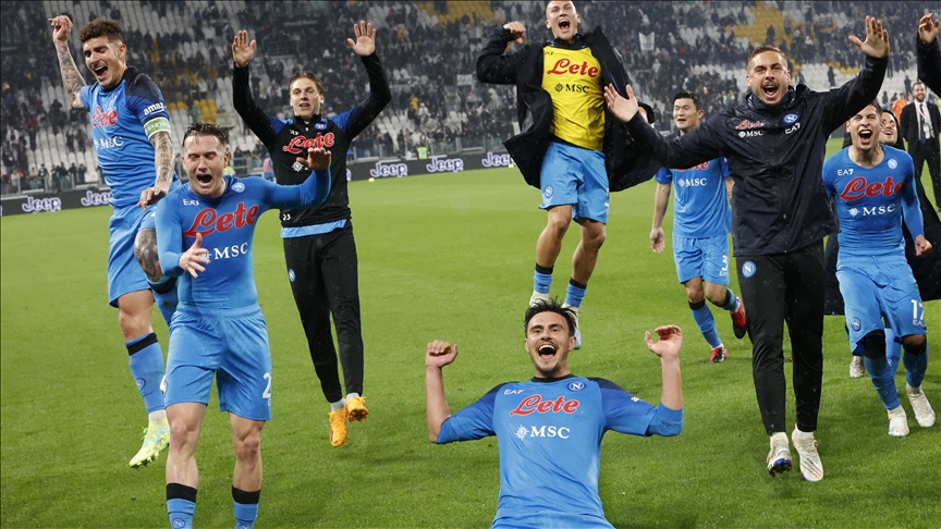 «Наполи» спустя 33 года стал чемпионом Италии по футболу