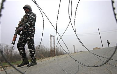 5 Indian soldiers killed in blast during gunfight in Jammu and Kashmir