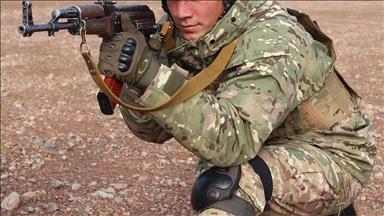 Le fondateur de Wagner menace de retirer ses forces du Bakhmut en Ukraine  