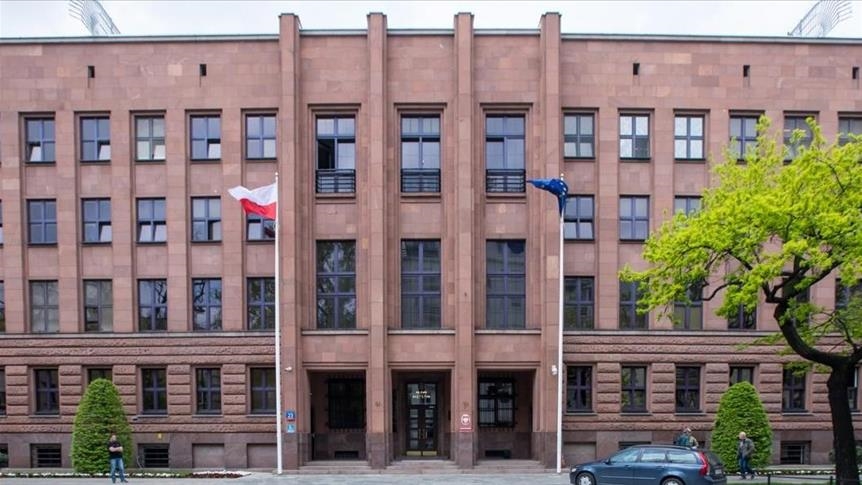 Poland calls for more sanctions against Russia