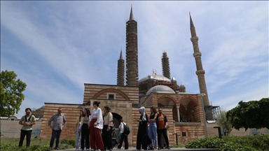 Mimarlık ve güzel sanatlar öğrencileri Selimiye'de restorasyon çalışmalarını yakından izliyor 