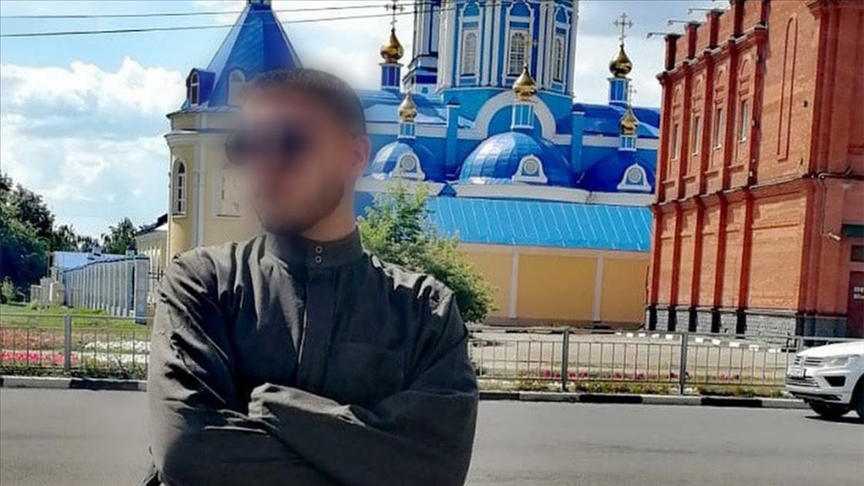 مواطن مصري يعترف بتدنيسه للقرآن الكريم في روسيا