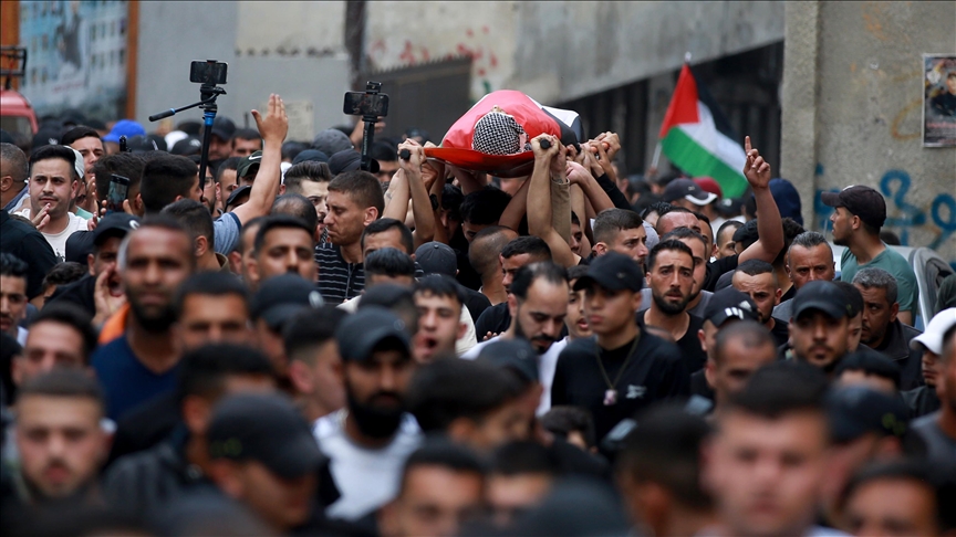 تشييع جثماني فلسطينيين قتلهما الجيش الإسرائيلي في نابلس