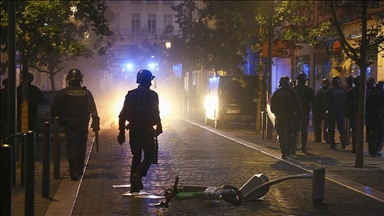 Investigation launched following alleged death threats to French officer who killed teen