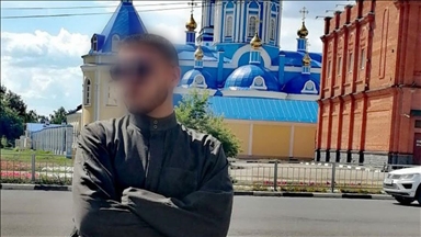 مواطن مصري يعترف بتدنيسه للقرآن الكريم في روسيا