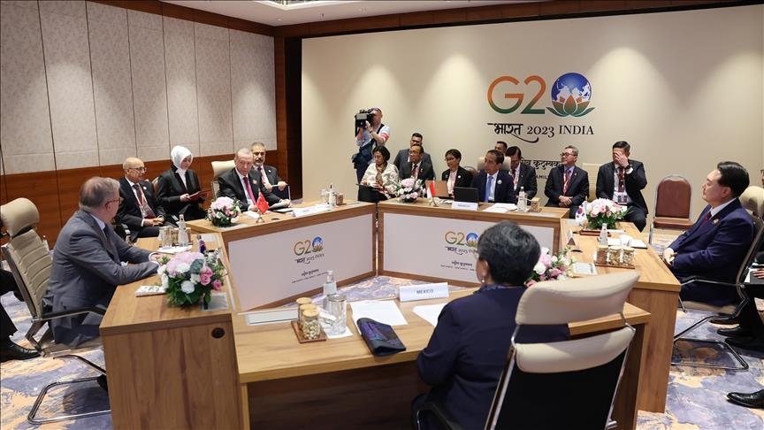 أردوغان يشارك في اجتماع "مجموعة ميكتا"