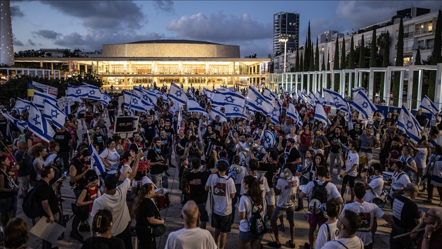 عشرات آلاف الإسرائيليين يواصلون التظاهر ضد التعديلات القضائية‎