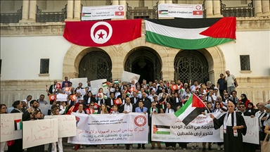 تونس.. محامون يتظاهرون دعما للمقاومة في فلسطين