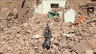 Afgan depremzedeler yokluk içinde yas tutuyor