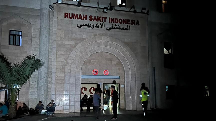 "داخلية غزة": غارات إسرائيلية "عنيفة" قرب المستشفى الإندونيسي