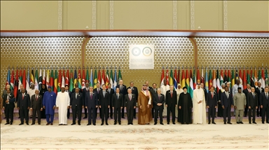 قادة بقمة الرياض يدعون إلى وقف فوري لحرب غزة 