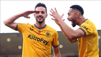 قدم.. توتنهام يسقط أمام ولفرهامبتون في مباراة مثيرة