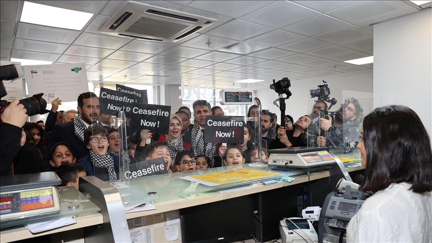 طلاب أتراك يرسلون آلاف البطاقات البريدية من أجل غزة للأمم المتحدة 